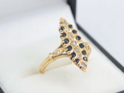 DIAMOND AND SAPPHIRE ENGAGEMENT RING 18CT GOLD LADIES SIZE K 1/2 S78