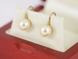 PEARL EARRINGS 9CT GOLD LADIES SCREW BACK NON PIERCED 375 K57