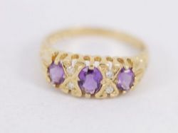 DIAMOND AND AMETHYST RING 9CT GOLD LADIES SIZE K 375 P99
