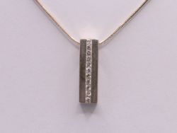 DIAMOND PENDANT CHARM CHAIN NECKLACE 17