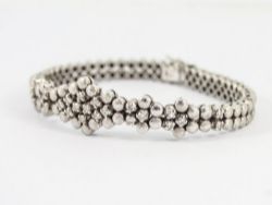 DIAMOND CLUSTER BRACELET 18CT WHITE GOLD LADIES STUNNING 6.5