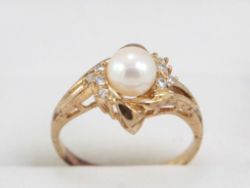 DIAMOND ENGAGEMENT RING 9CT GOLD LADIES PEARL IDEAL GIFT SIZE M 1\2 R28