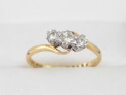 DIAMOND ENGAGEMENT TRILOGY RING 18CT GOLD LADIES SIZE O 1/2 R65