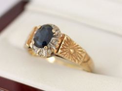 DIAMOND AND SAPPHIRE HALO RING 9CT GOLD LADIES SIZE O 375 3.6G BY46