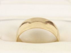 WEDDING BAND 9CT GOLD GENTS D SHAPED RING SIZE V 375 5.5G BS69