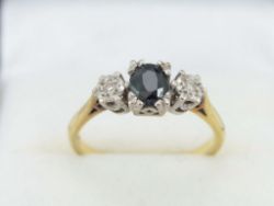 DIAMOND AND SAPPHIRE RING 18CT GOLD LADIES SIZE L S54
