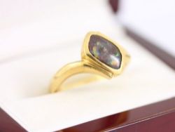 BOULDER OPAL RING 18CT YELLOW GOLD LADIES STUNNING SIZE N 750 6.7G AG25