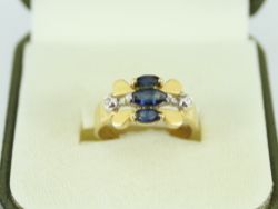 DIAMOND & SAPPHIRE RING 18CT GOLD LADIES SIZE M 750 4G FE40