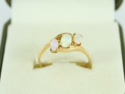 OPAL TRILOGY RING 18CT GOLD LADIES STUNNING SIZE Q 1/2 750 2.7G FE29