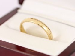 WEDDING BAND 18CT GOLD LADIES RING COURT SHAPED SIZE P 1/2 3.5G BR67
