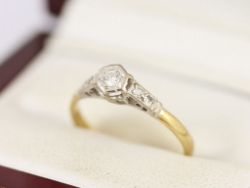 DIAMOND SOLITAIRE RING 18CT GOLD LADIES SIZE P 750 2.5G BG33