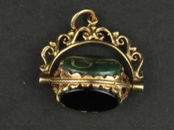 VINTAGE CARNELIAN BLOODSTONE & ONYX WATCH FOB 9CT GOLD 375 5G FJ2