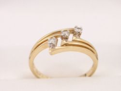 DIAMOND TRILOGY RING 14K GOLD LADIES BEAUTIFUL SIZE M 2.4G Y89