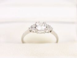 SOLITAIRE RING 9CT WHITE GOLD STUNNING LADIES SIZE N 375 1.5G BE95