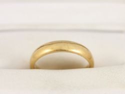 WEDDING BAND 18CT GOLD LADIES RING COURT SHAPED SIZE J 1/2 750 3.9G CA3