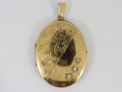 DIAMOND LOCKET PENDANT 9CT GOLD LADIES STUNNING 375 6.7G EO23
