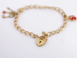 CHARM BRACELET 9CT GOLD HEART LOCKET CLASP CHAIN LINK VINTAGE 8