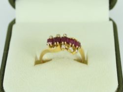 DIAMOND & RUBY RING 18CT GOLD LADIES SIZE L 1/2 750 3.2G ET12