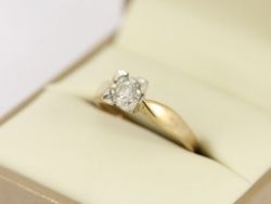 DIAMOND SOLITAIRE RING 9CT GOLD LADIES SIZE L 1/2 375 0.25CT 2.4G M34
