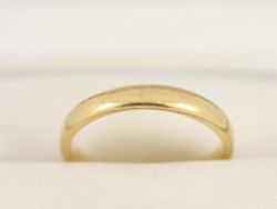 WEDDING BAND 18CT GOLD LADIES RING COURT SHAPED SIZE N 750 3.5G BR35
