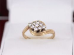 DIAMOND CLUSTER RING 9CT GOLD LADIES ENGAGEMENT SIZE M 1/2 N8