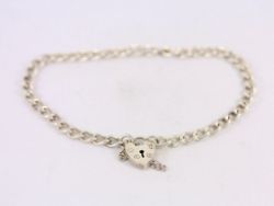 CURB CHAIN BRACELET STERLING SILVER HEART PADLOCK VINTAGE 7