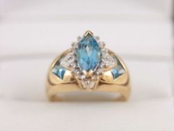 EXCEPTIONAL DIAMOND AND BLUE TOPAZ RING CLUSTER 10K GOLD SIZE M 585 AD47
