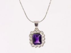 AMETHYST AND DIAMOND HALO PENDANT 9CT WHITE GOLD LADIES NECKLACE 375 6.8G BR93