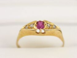 DIAMOND AND RUBY RING 18CT GOLD LADIES SIZE S 1/2 750 2.8G AN55