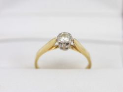 EXCEPTIONAL DIAMOND SOLITAIRE RING 18CT GOLD LADIES SIZE L 750 U33