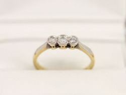 DIAMOND TRILOGY RING 18CT AND PLATINUM GOLD LADIES SIZE M 1/2 750 K63