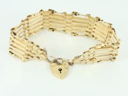 VINTAGE GATE BRACELET 9CT GOLD LADIES HEART PADLOCK CLASP 375 13.1G FR28