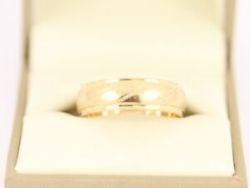 WEDDING BAND 9CT GOLD LADIES D SHAPED RING SIZE R 375 4.2G CJ22