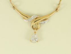 LADIES SOLITAIRE NECKLET 9CT GOLD STUNNING NECKLACE 375 2G EK79