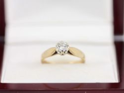 SOLITAIRE DIAMOND RING 9CT GOLD BEAUTIFUL LADIES ENGAGEMENT SIZE J 1/2 L99