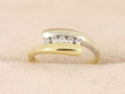 DIAMOND FIVE STONE CROSSOVER RING 18CT TWO TONE GOLD SIZE L 750 3G CU48