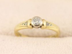 DIAMOND SOLITAIRE RING 18CT GOLD LADIES SIZE L 750 2.8G CU73