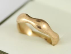 WEDDING BAND 9CT GOLD GENTS RING SIZE U 3/4 375 7.4G DE64
