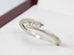 DIAMOND ENGAGEMENT RING 9CT WHITE GOLD LADIES SIZE N J21