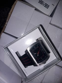 APROX 100 WATCHES