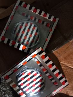 MAKEUP SET APROX 80 PIECES