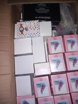 MIXED ITEMS APROX 175