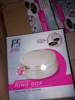APROX 50 DIAMOND RING BOX