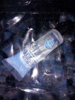 APROX 1200 HAND GELS