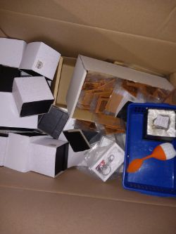 MIXED ITEMS APROX 500