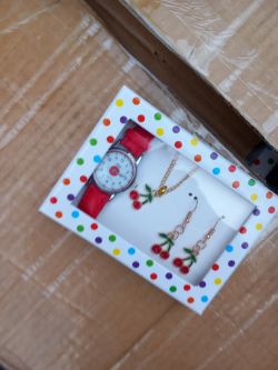 MIXED JEWELRY APROX 200