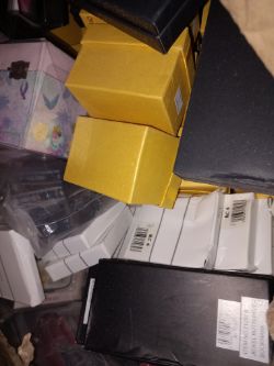 MIXED ITEMS APROX 250 BOX 799