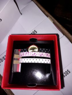 WATCHES AND BRACELET BOX APROX 60