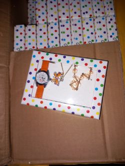 RELDA JEWELLERY SETS APROX 150