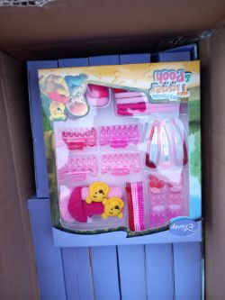 APROX 10 DISNEY SETS